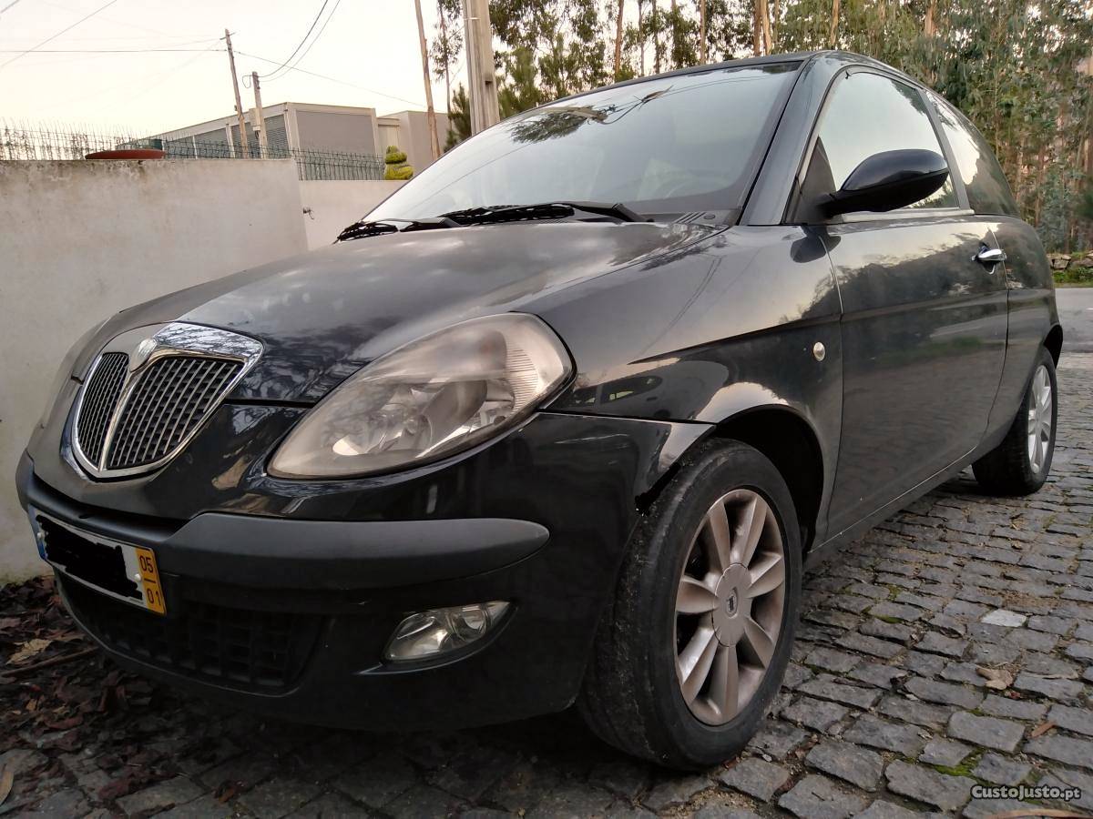 Lancia Ypsilon v Junho/05 - à venda - Ligeiros