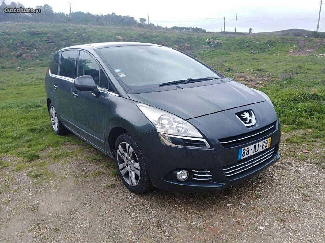 Peugeot  HDi - 7 Lugares Março/10 - à venda -
