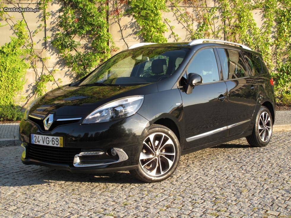 Renault Grand Scénic bose 7 lugares Junho/15 - à venda -