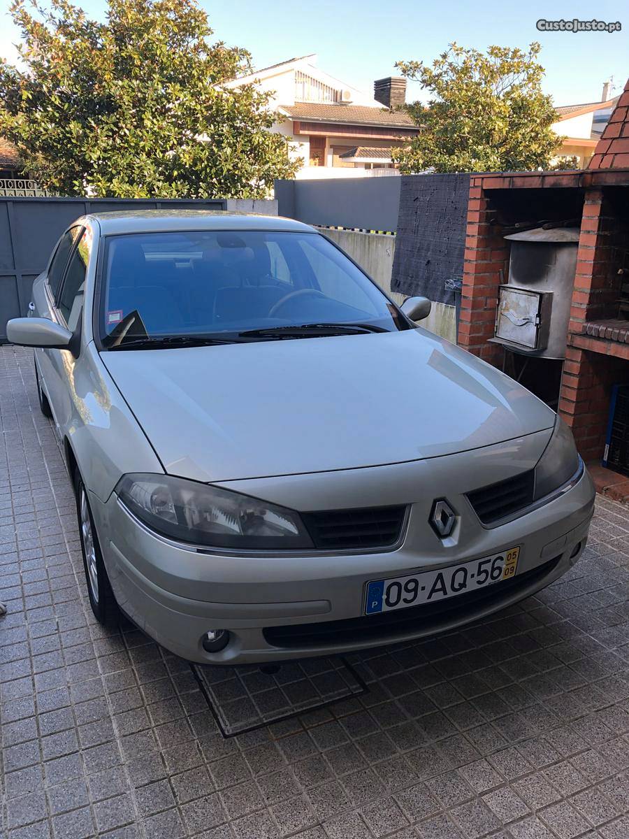 Renault Laguna 1.6 Pivilege Setembro/05 - à venda -