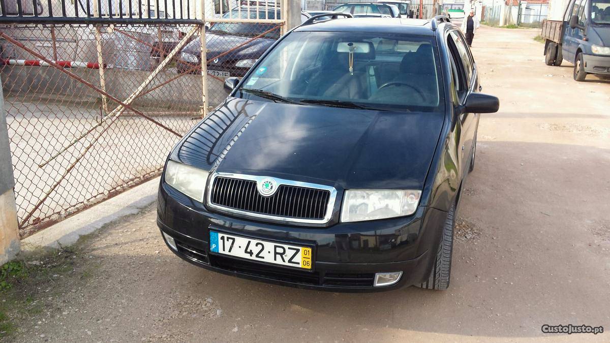 Skoda Fabia  Outubro/01 - à venda - Ligeiros