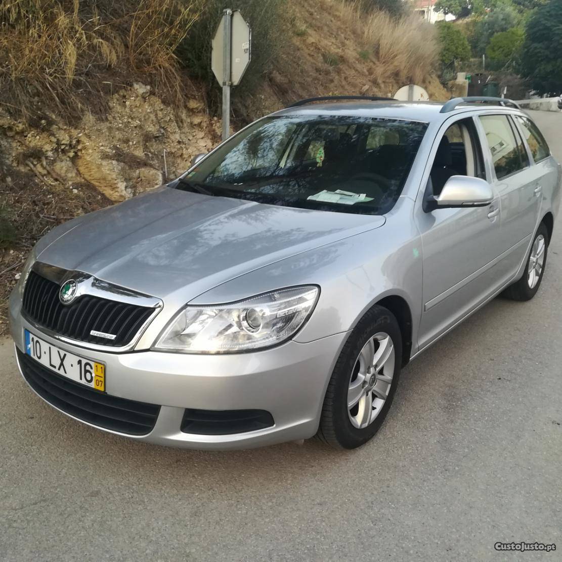 Skoda Octavia 1.6 TDi 105cv Julho/11 - à venda - Ligeiros