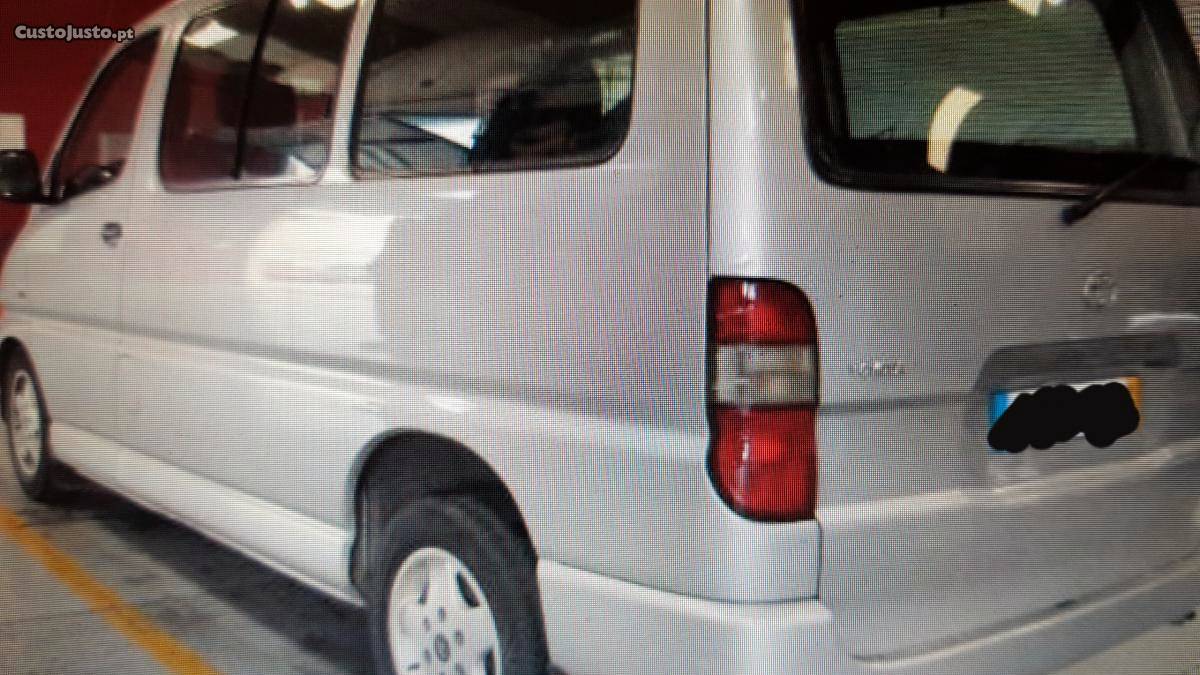 Toyota HiAce 2.5 D4D 6lugares Agosto/05 - à venda -