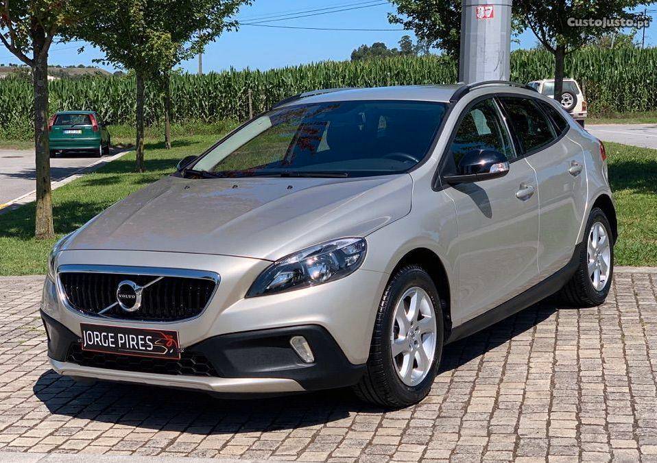 Volvo V D2 CROSS COUNTRY Dezembro/16 - à venda -