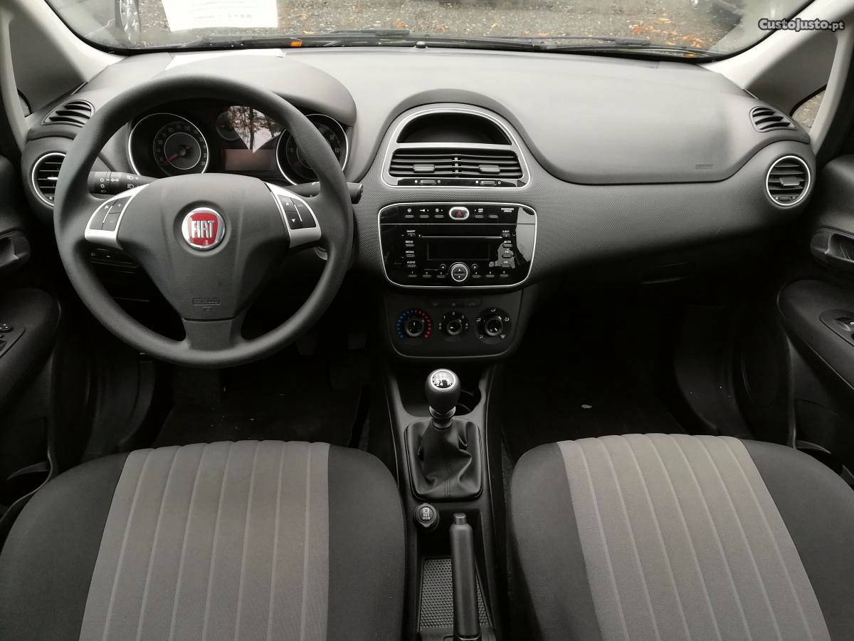 Fiat Punto 1.2 S&S Abril/18 - à venda - Ligeiros