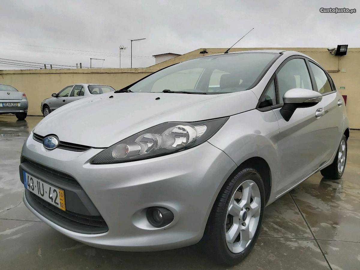 Ford Fiesta 1.4 TDCi KM EXCELENTE Fevereiro/10 - à