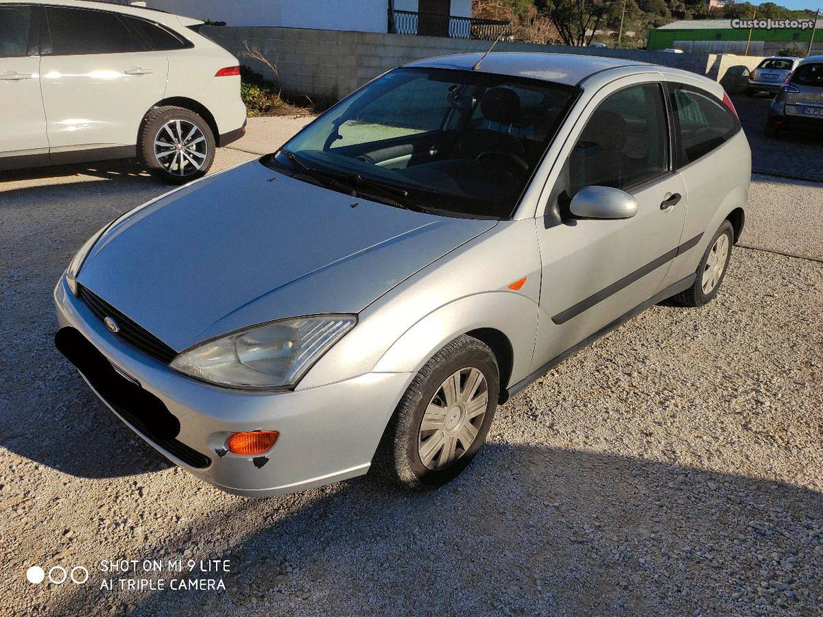 Ford Focus 1.8 TDI 90Cv Junho/01 - à venda - Comerciais /