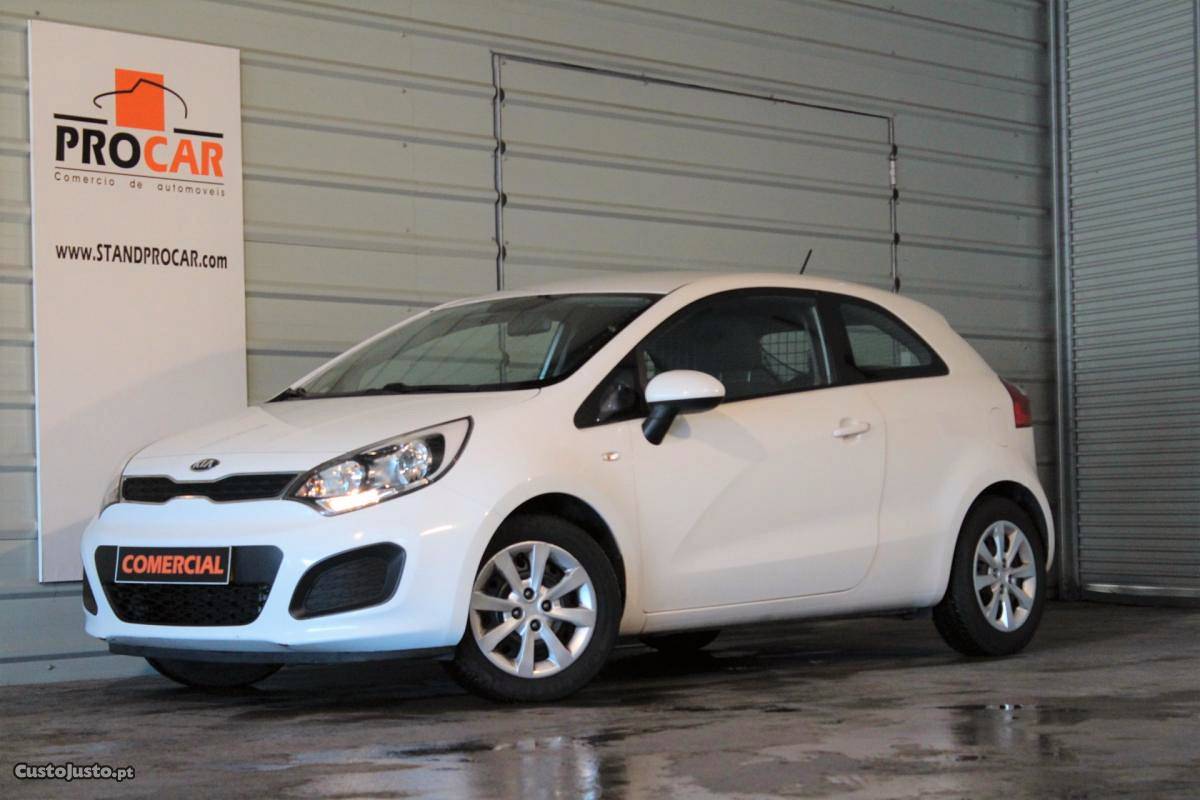 Kia Rio Van 1.1 CRDI Março/13 - à venda - Comerciais /