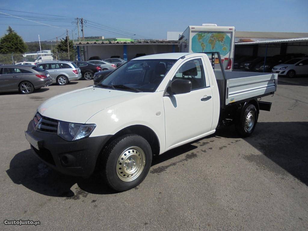 Mitsubishi L DI-D 4xcv Dezembro/12 - à venda -