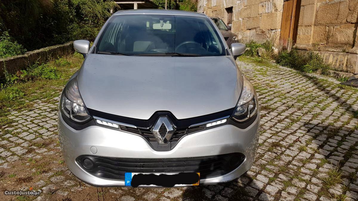 Renault Clio 0.9 TCE GPS Março/14 - à venda - Ligeiros