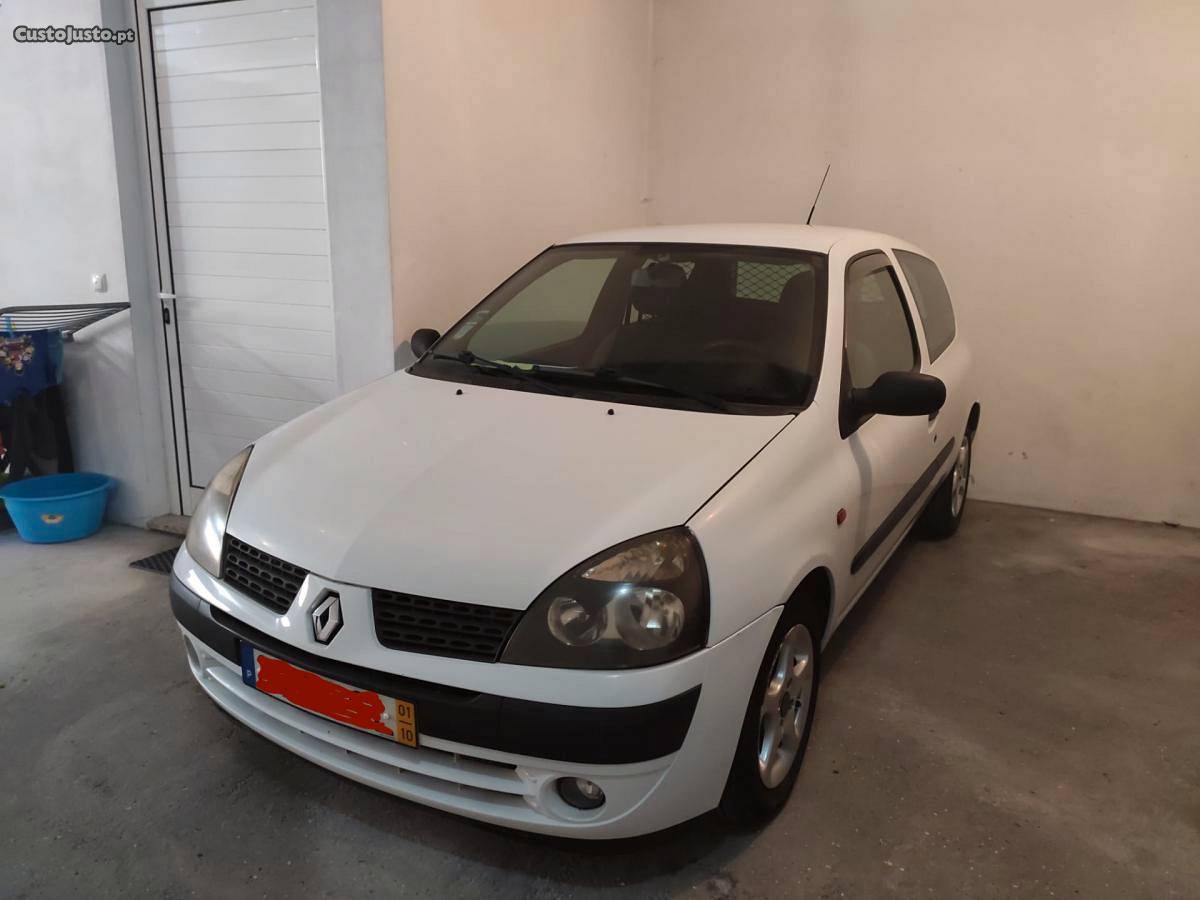 Renault Clio 1.5 dCi Diesel Outubro/01 - à venda -