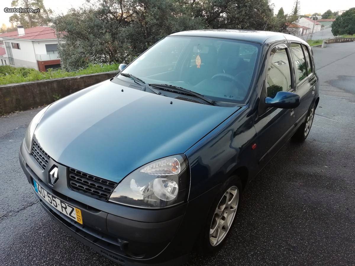 Renault Clio v Julho/01 - à venda - Ligeiros