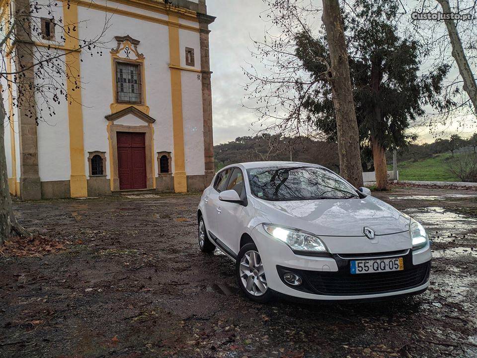 Renault Mégane 3 Dynamique S/S Maio/12 - à venda -