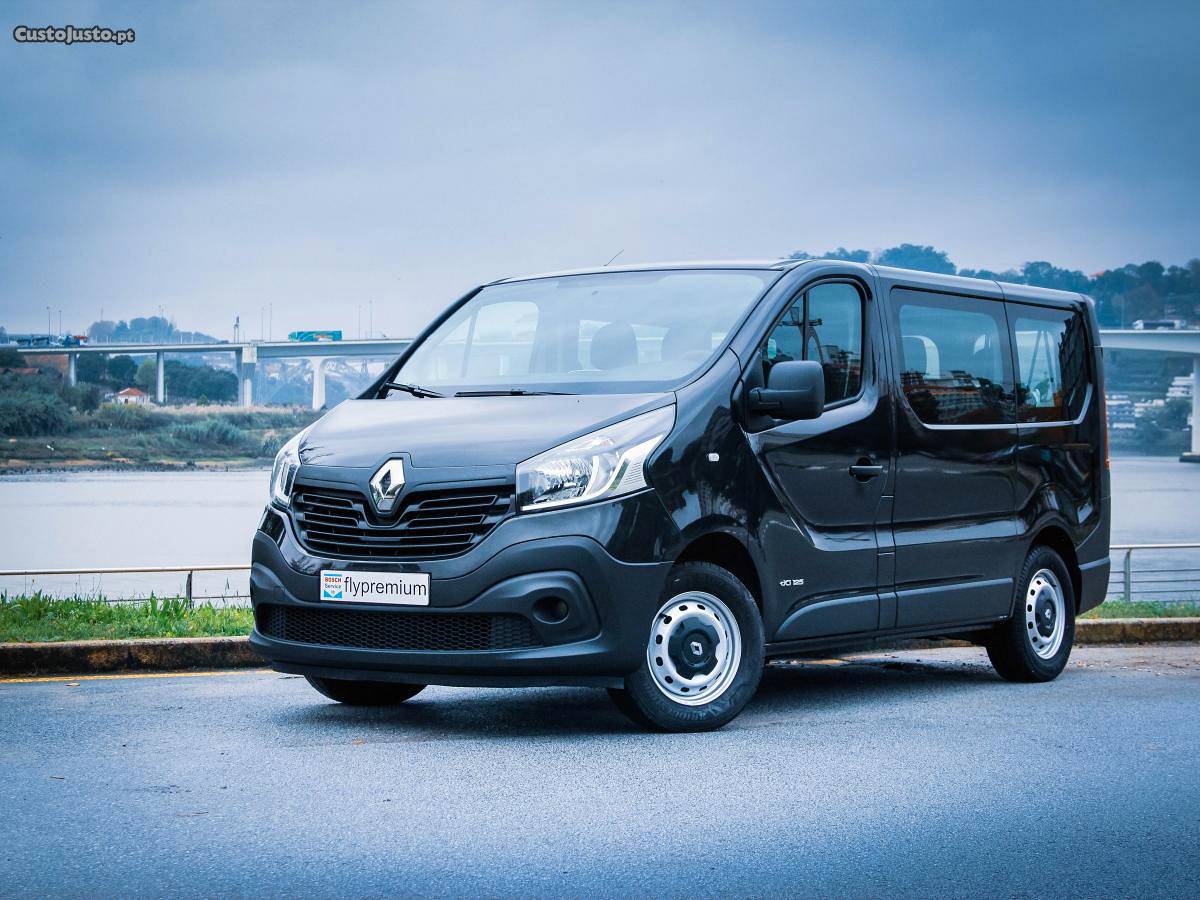 Renault Trafic 125 DCi Dezembro/16 - à venda - Comerciais /