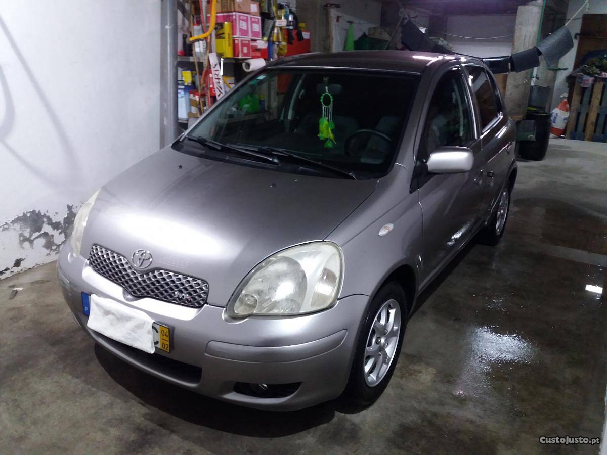 Toyota Yaris 1.0 vvti 5Lug. 65cv. Fevereiro/04 - à venda -