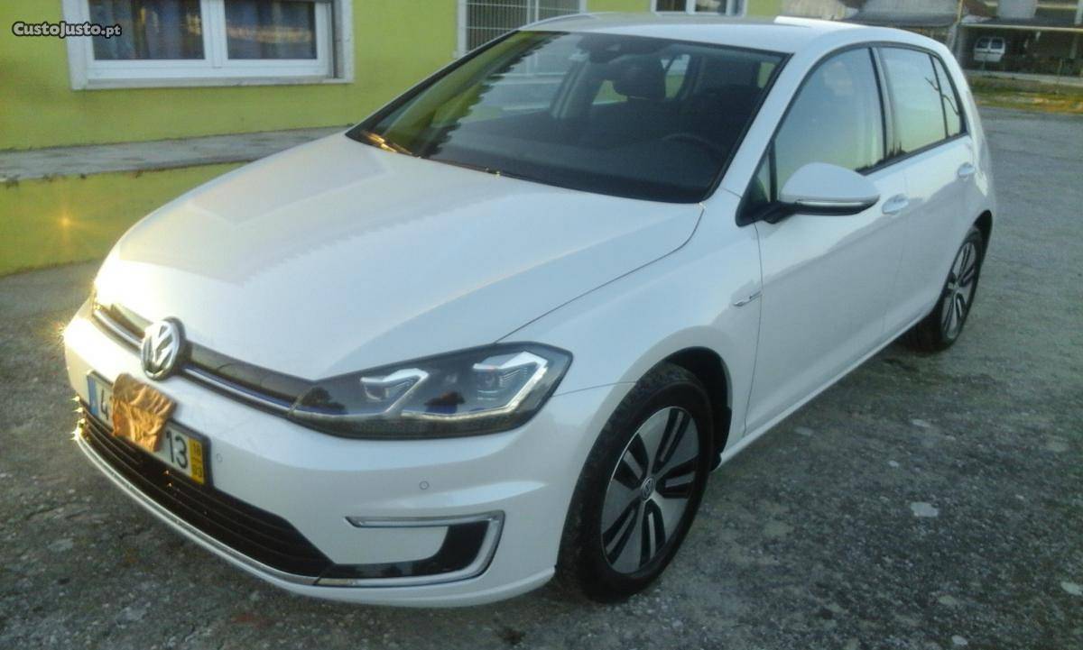 VW Golf ELETRICO Março/18 - à venda - Ligeiros