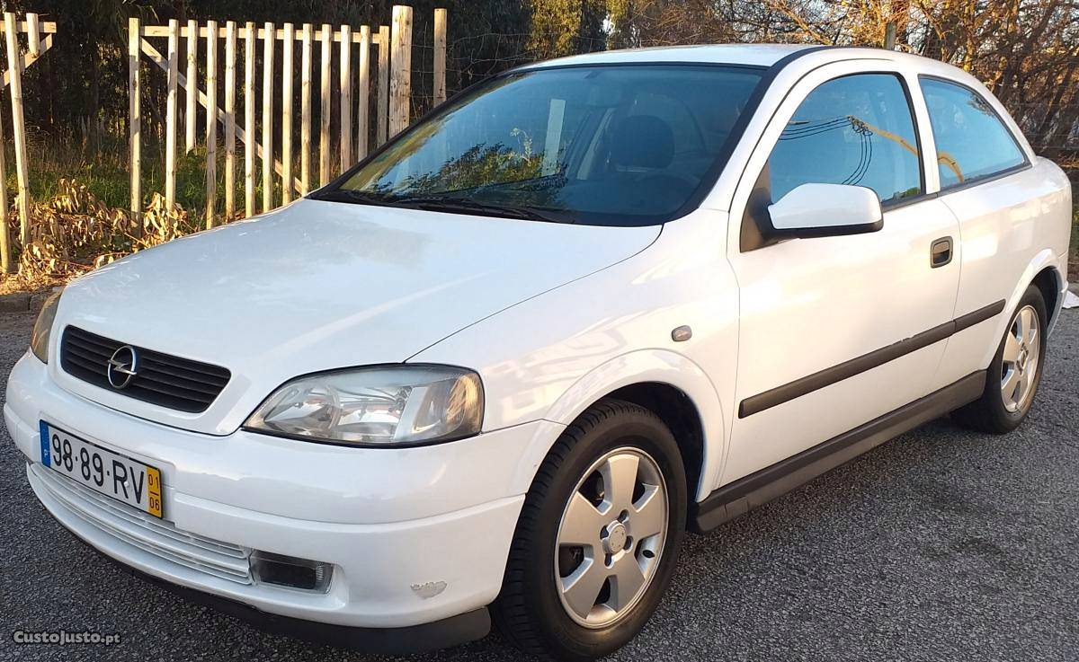 Opel Astra 1.7 Dti Sport Junho/01 - à venda - Comerciais /