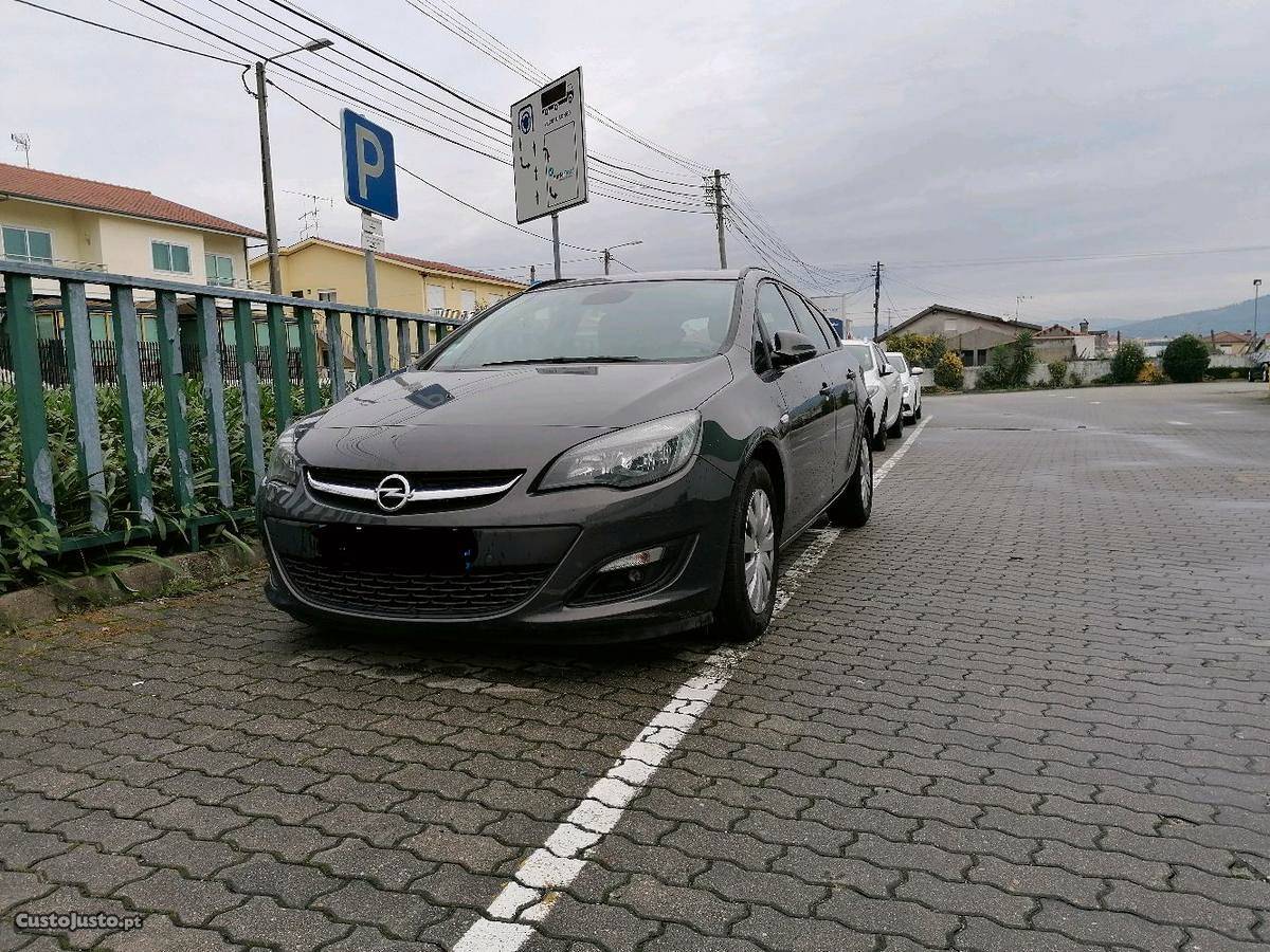 Opel Astra 1.7 cdti 110cv Setembro/15 - à venda - Ligeiros