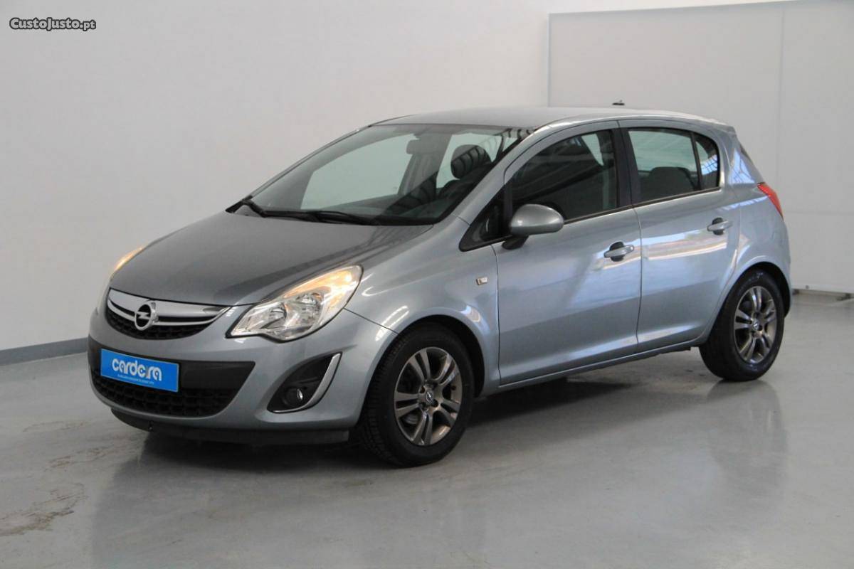 Opel Corsa 1.3 CDTi GO! Junho/13 - à venda - Ligeiros