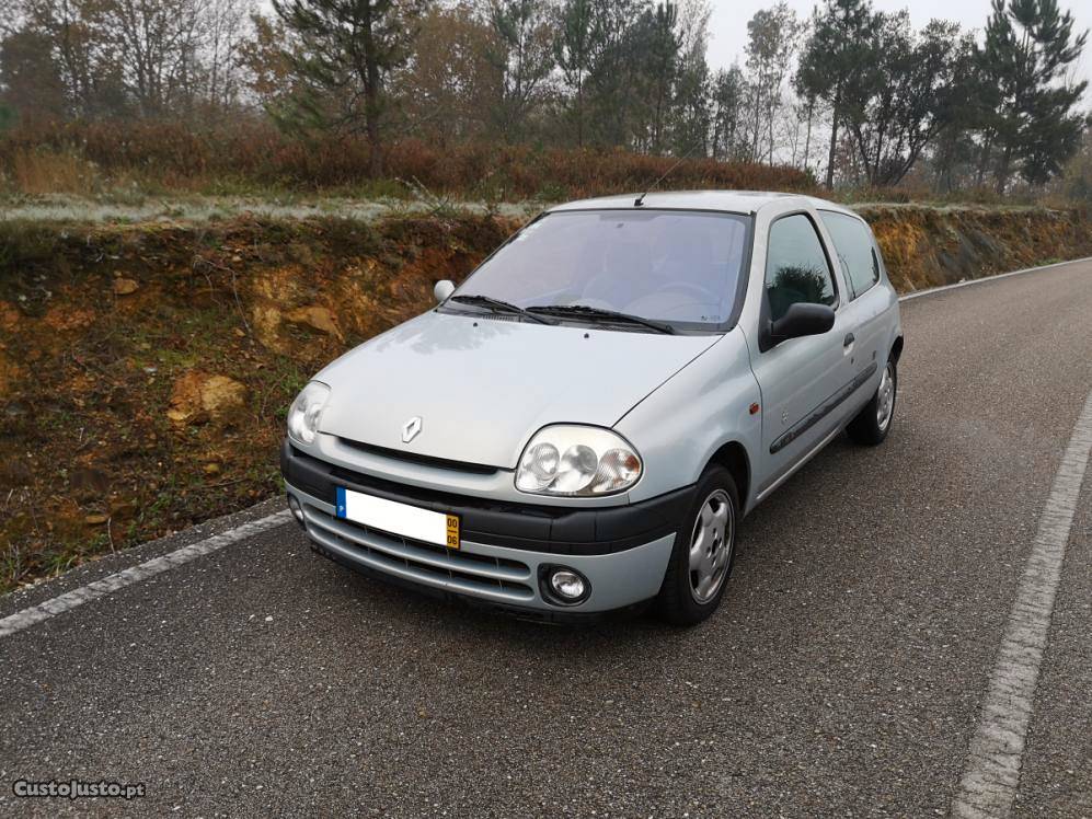Renault Clio 1.2 MTV Junho/00 - à venda - Ligeiros