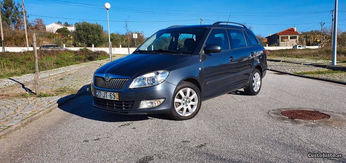 Skoda Fabia 1.6tdi elegance Setembro/10 - à venda -