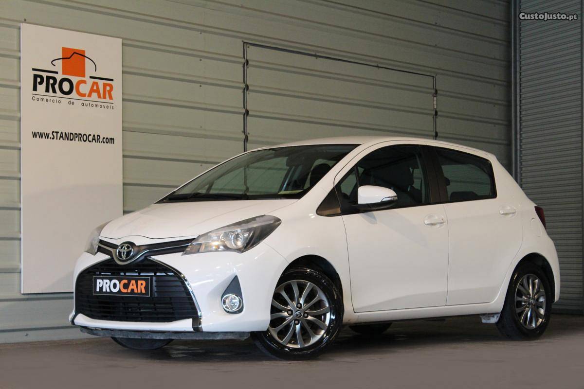 Toyota Yaris 1.0 VVT-i Julho/16 - à venda - Ligeiros