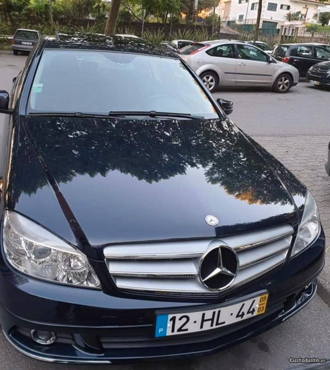 Mercedes-Benz C 220 Cdi Março/09 - à venda - Ligeiros