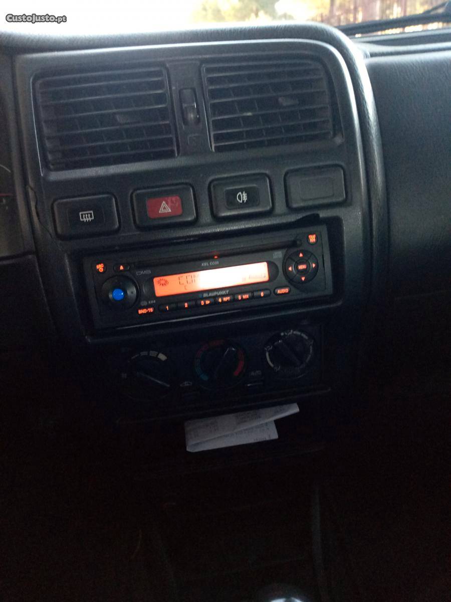 Nissan Almera ligeiros Julho/97 - à venda - Ligeiros