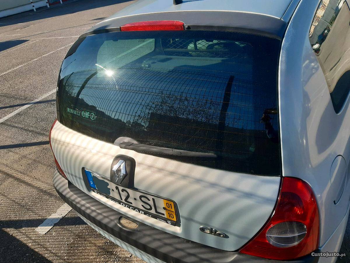 Renault Clio comercial Junho/01 - à venda - Ligeiros