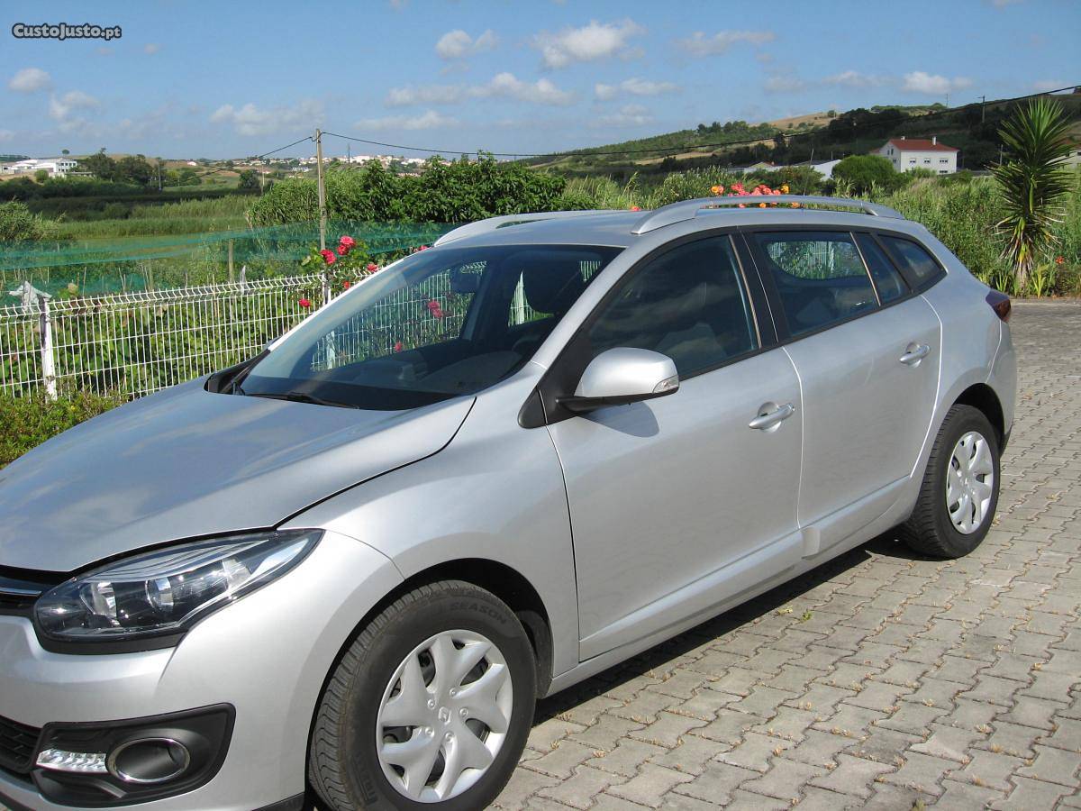 Renault Mégane sport tourer Junho/14 - à venda - Ligeiros