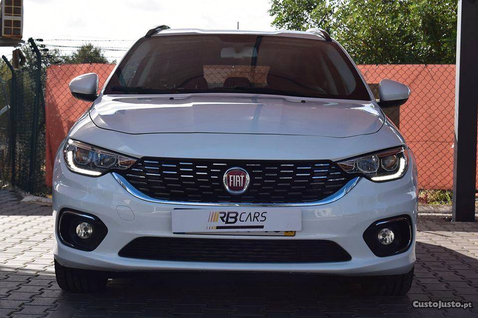 Fiat Tipo SW 1.3 M-Jet Lounge Abril/18 - à venda - Ligeiros