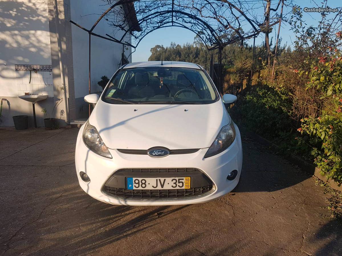 Ford Fiesta 1.4 tdci trend Outubro/10 - à venda -