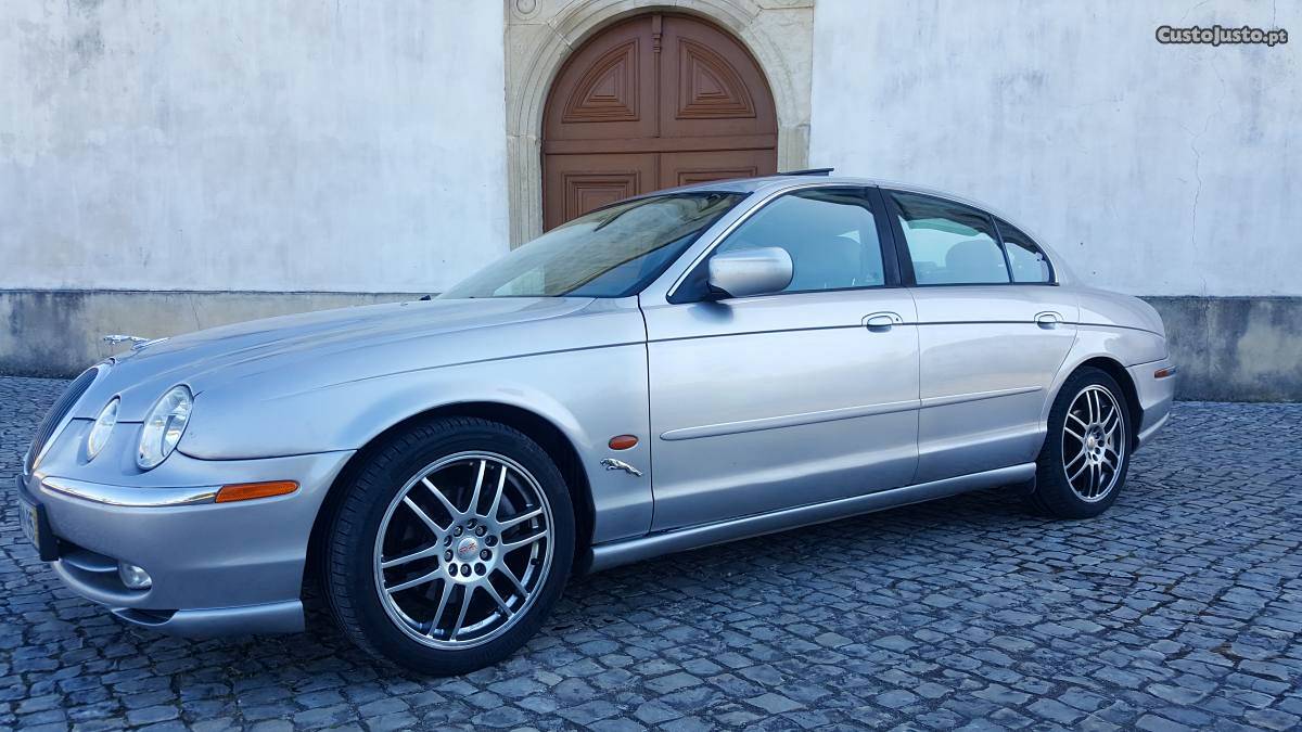 Jaguar S-Type 3.0 V6 GPL Outubro/00 - à venda - Ligeiros