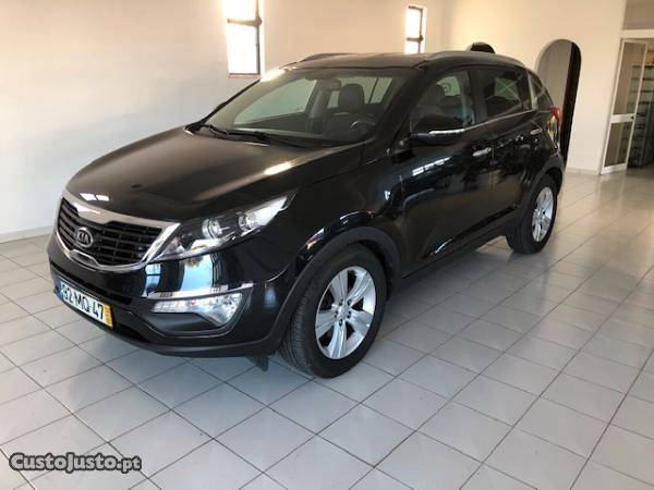 Kia Sportage 2.0 CRDi TX Fevereiro/12 - à venda -