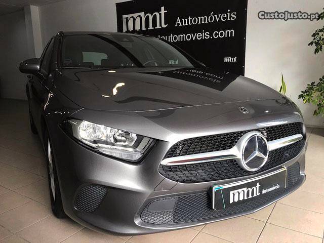 Mercedes-Benz A 180 d Cx. Auto STYLE Outubro/18 - à venda -