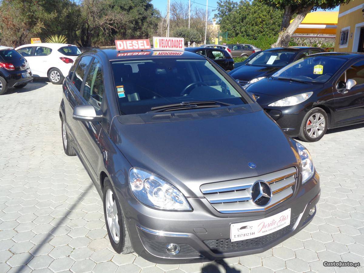 Mercedes-Benz B 180 CDI Agosto/09 - à venda - Ligeiros