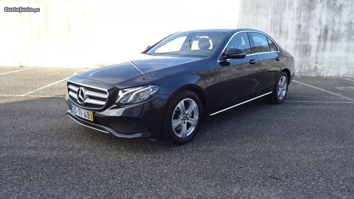 Mercedes-Benz E 220 CDI Avantgarde Auto Julho/17 - à venda