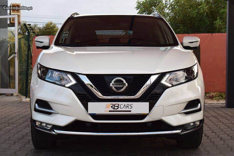 Nissan Qashqai 1.5 dCi N-Connecta Março/18 - à venda -