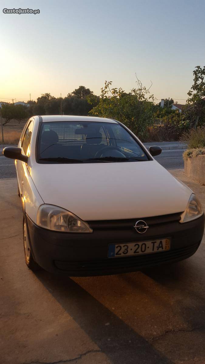 Opel Corsa 1.7 DI Janeiro/02 - à venda - Comerciais / Van,