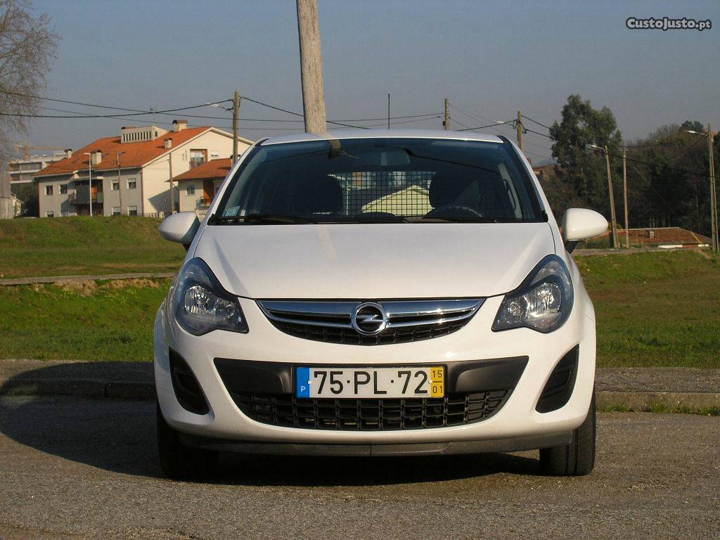 Opel Corsa Diesel IVA Dedutível Janeiro/15 - à venda -
