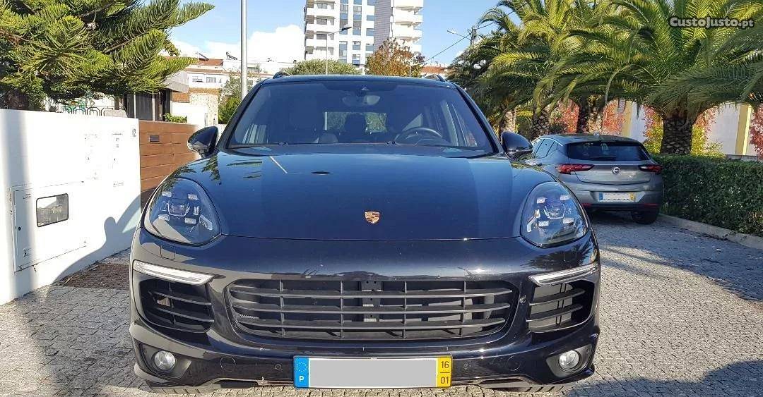 Porsche Cayenne S Platinum Edition Janeiro/16 - à venda -