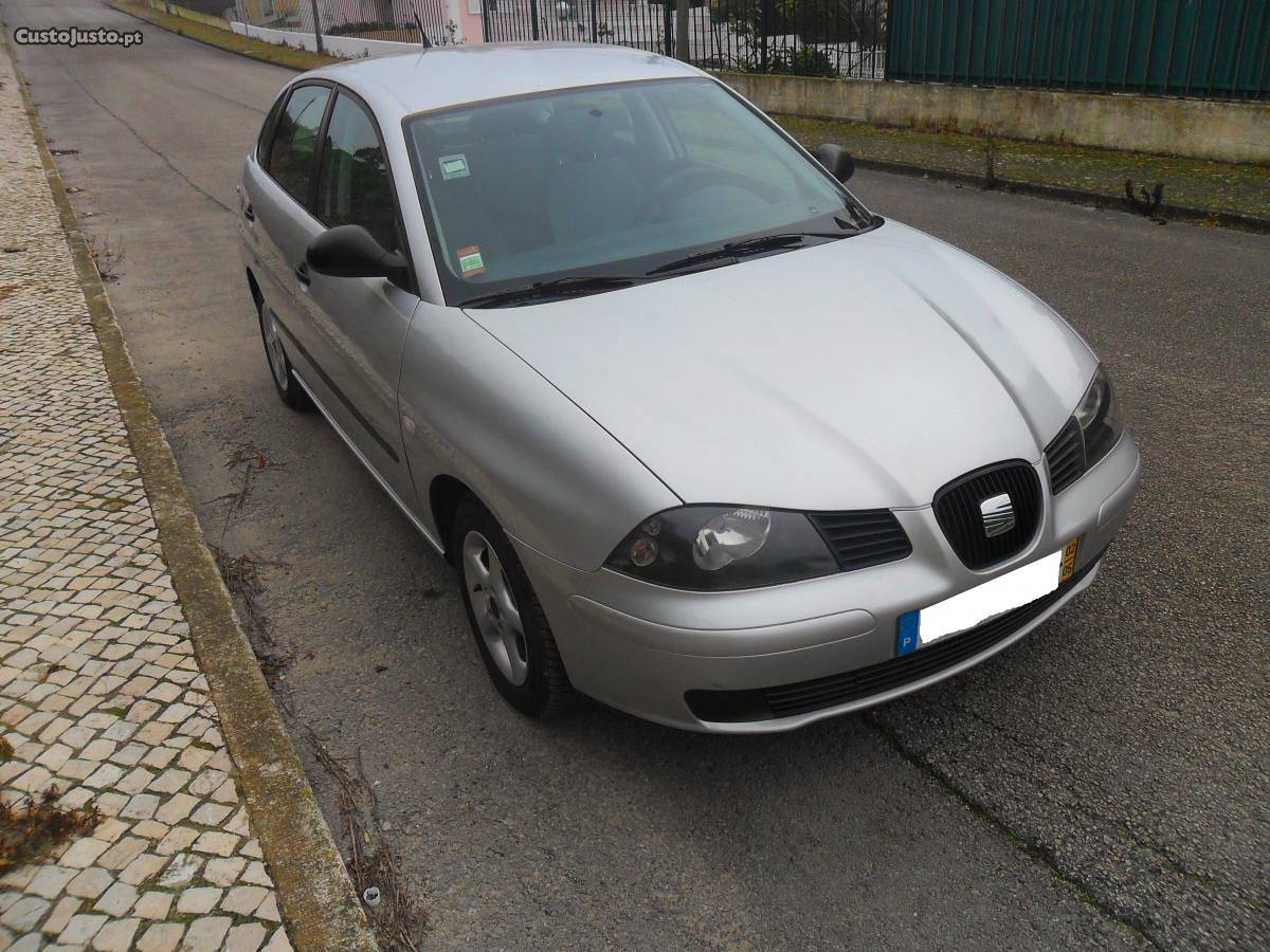 Seat Ibiza 1.2 -A.C. Maio/02 - à venda - Ligeiros