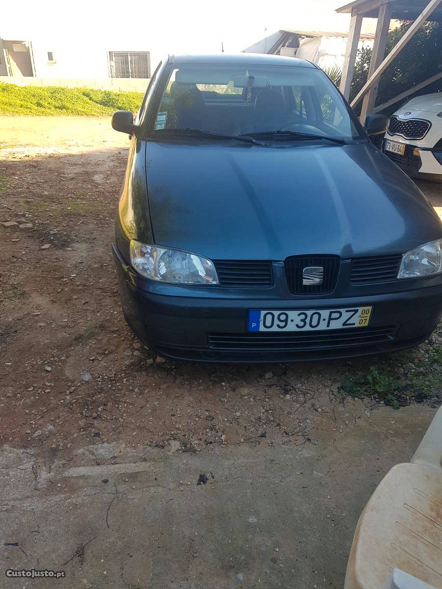 Seat Ibiza Em bom estado Junho/00 - à venda - Ligeiros