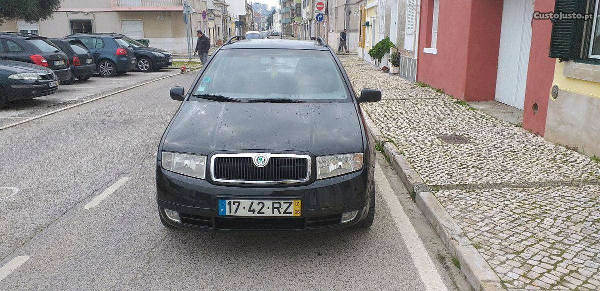 Skoda Fabia 1.4 SW comfor Junho/01 - à venda - Ligeiros