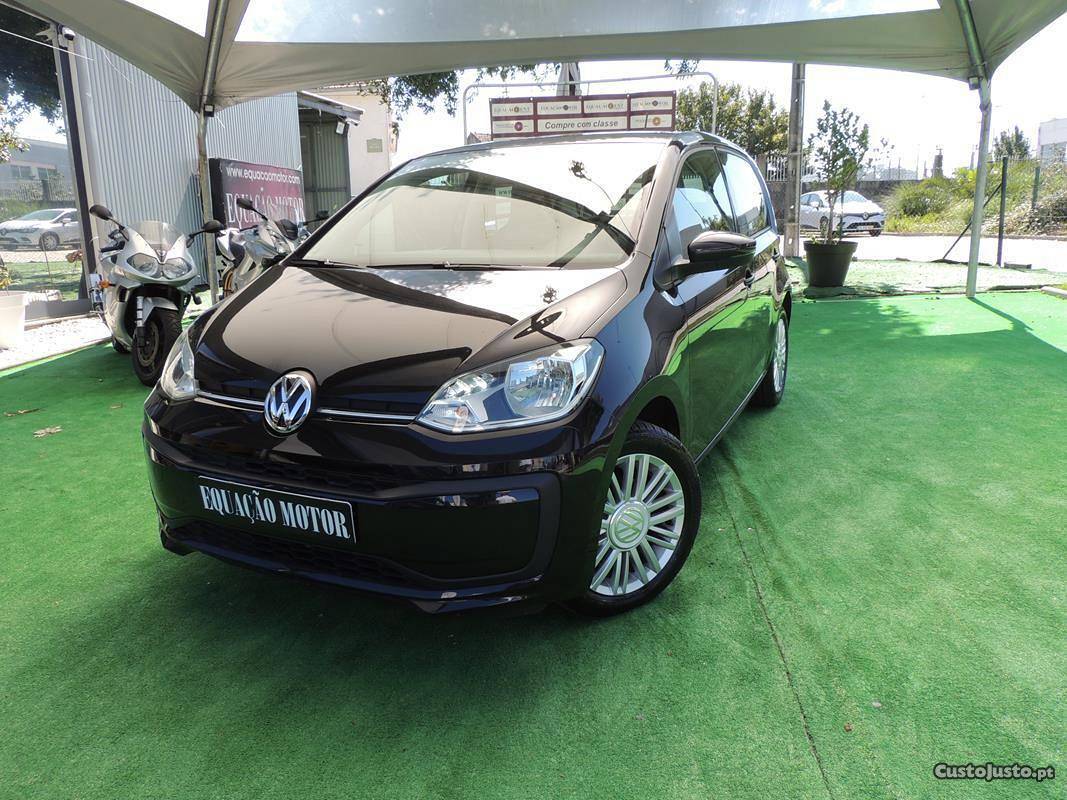 VW Up! 1.0 MOVE Aut. Julho/18 - à venda - Ligeiros