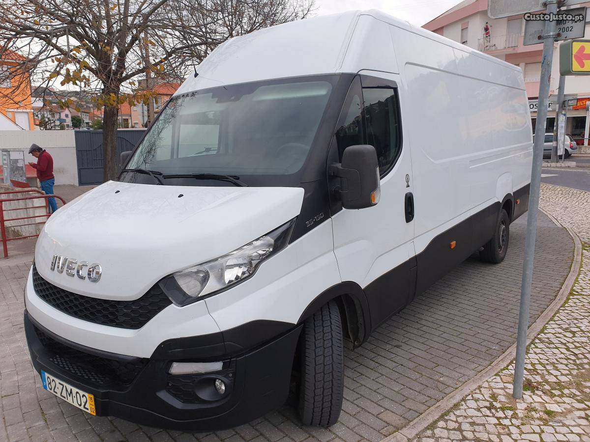 Iveco Daily  Fevereiro/15 - à venda - Comerciais /