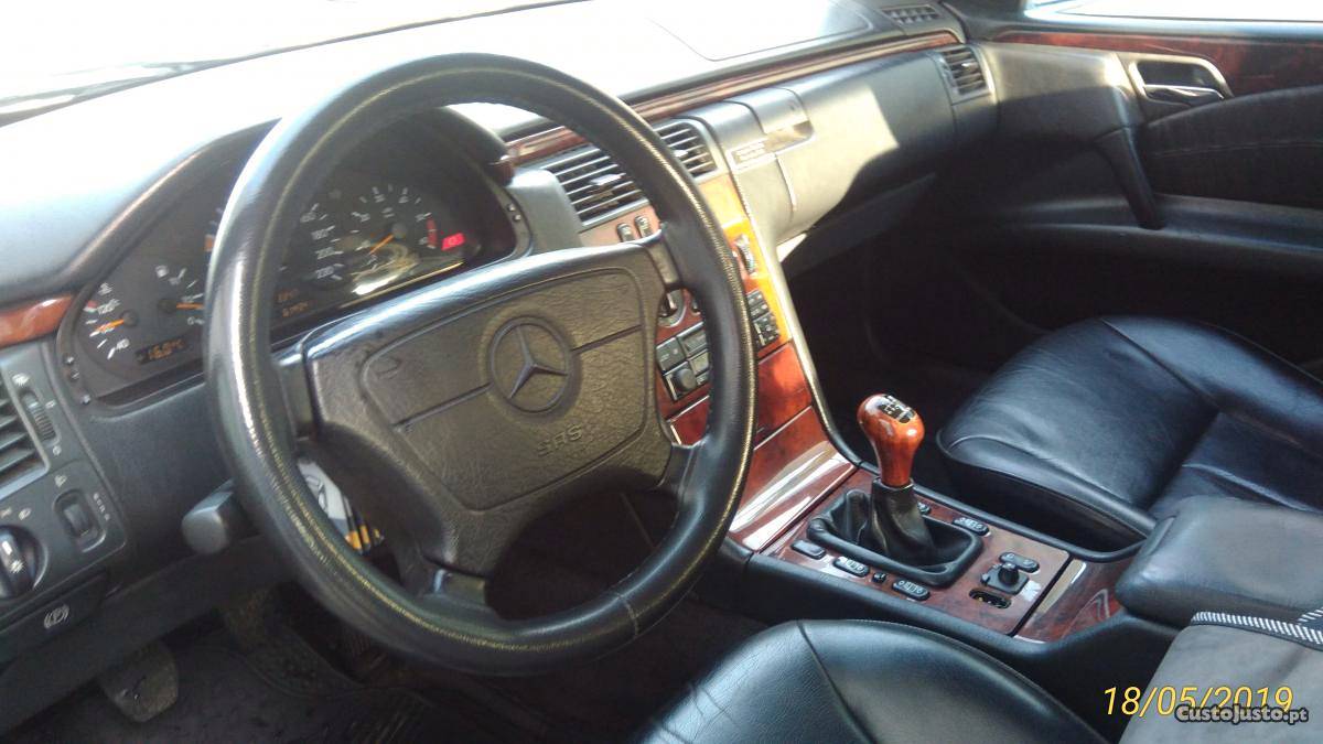 Mercedes-Benz E 200 Elegance Janeiro/98 - à venda -