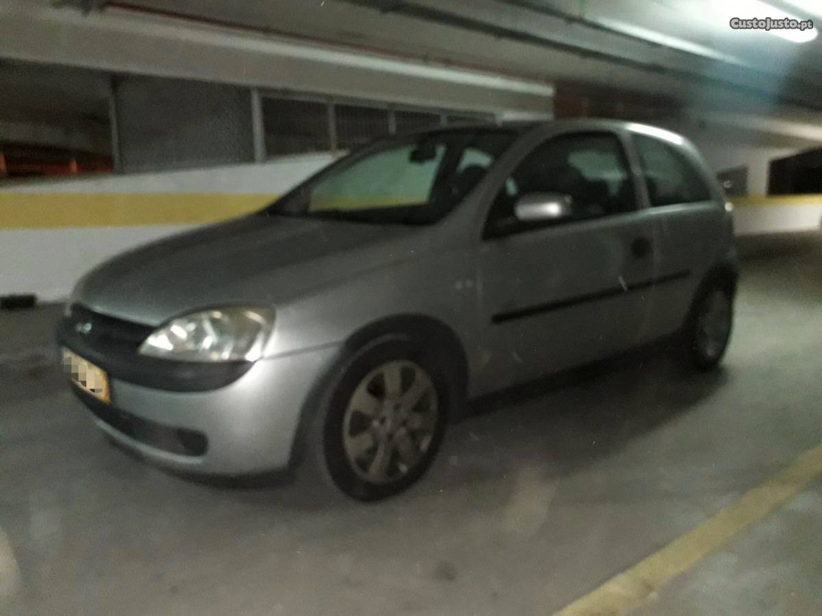 Opel Corsa 1.4i Sport Junho/01 - à venda - Ligeiros