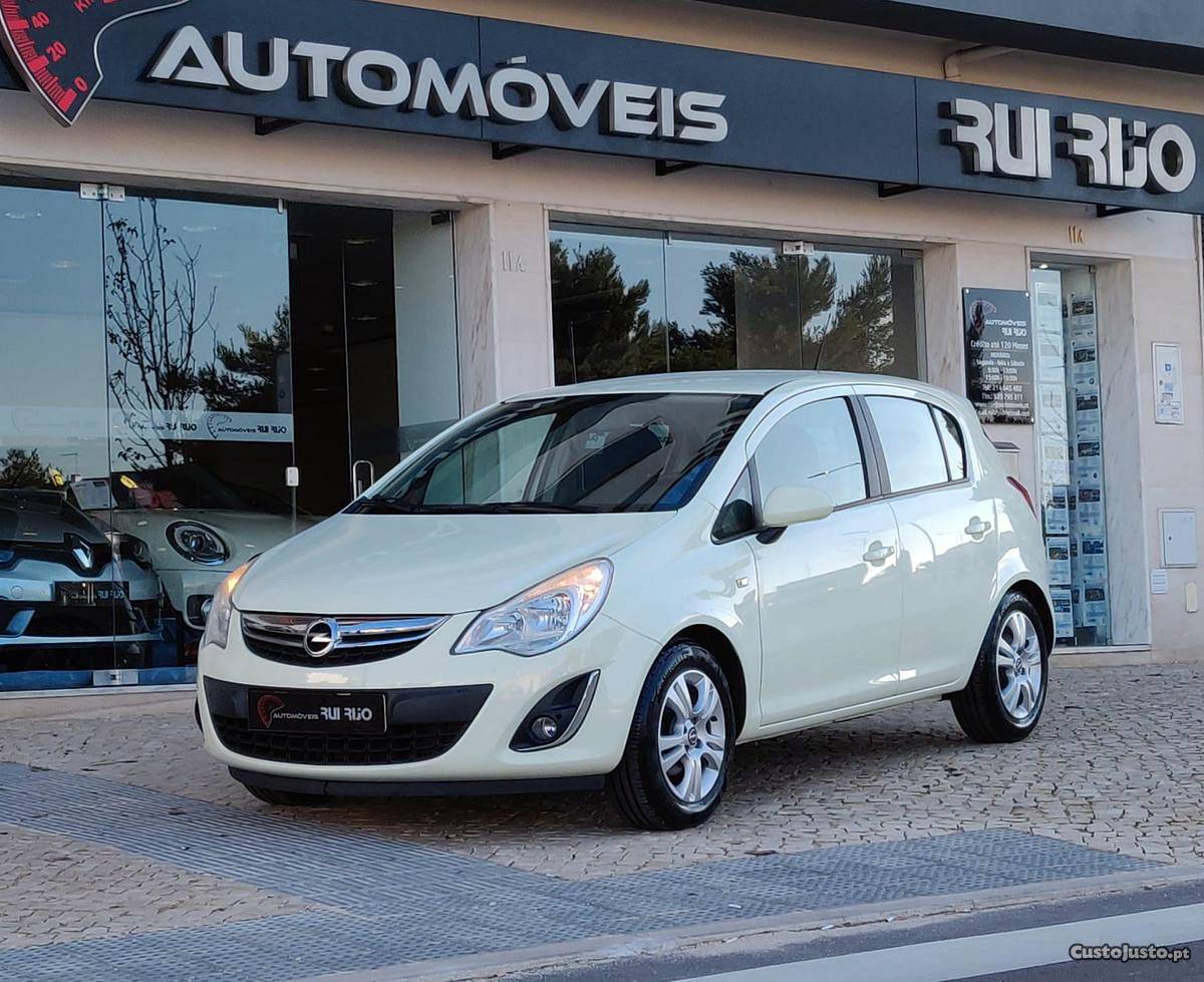 Opel Corsa Enjoy 1.2i Março/11 - à venda - Ligeiros