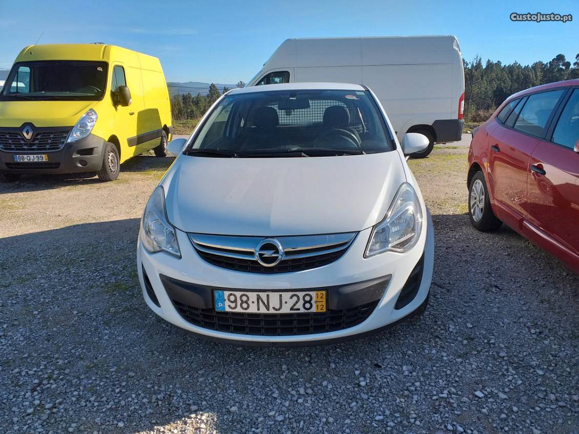 Opel Corsa VAN Dezembro/12 - à venda - Ligeiros